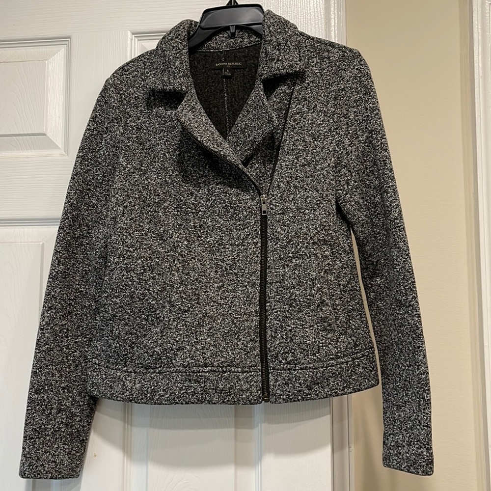 LIKE NEW BANANA REPUBLIC SWEATER/JACKET